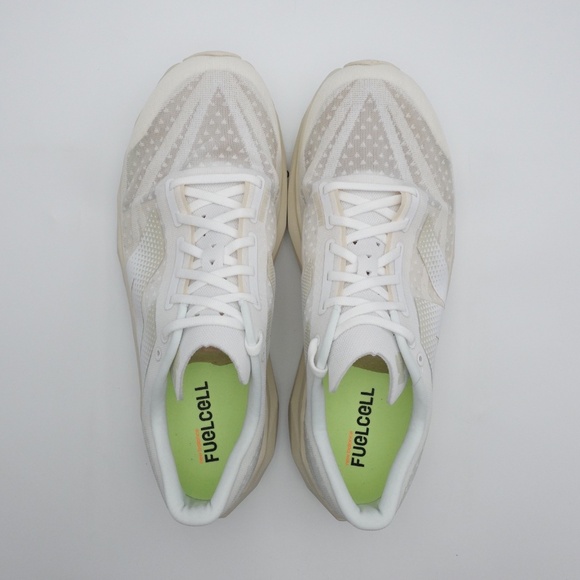 NEW Size 13 WIDE 2E Men's New Balance FuelCell Rebel v4 Running Shoes MFCXLJ4 - Picture 4 of 6